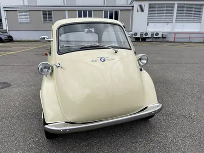 BMW Isetta 300 Export 1959 — L'icône de la mobilité urbaine compacte — vista esterna