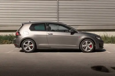 VW Golf 2.0 TSI GTI Performance DSG — Sportive affûtée, 113'000 km, état impeccable — Innenraum