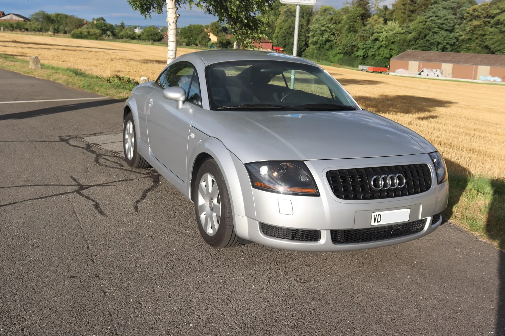 Audi TT Coupé 1.8 T 2003 — Sportive d'exception, 46 000 km d'origine — vue extérieure