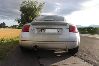 Audi TT Coupé 1.8 T 2003 — Sportive d'exception, 46 000 km d'origine — tableau de bord