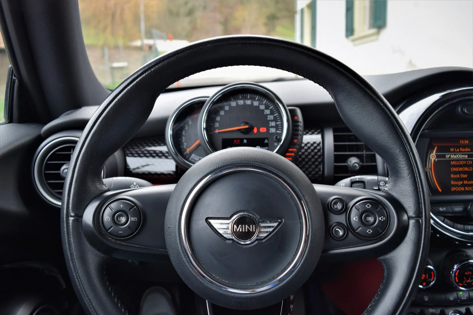 MINI Cooper 2015 occasion Veytaux — 4