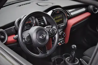 Mini Cooper S 2015 — Sportive compacte, moteur 192 ch bien entretenue — tableau de bord