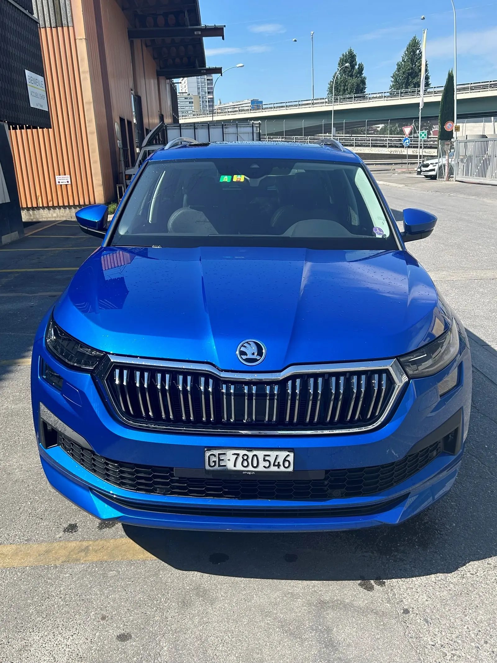 Skoda Kodiaq 2.0 TSI 4x4 L&K — SUV premium 7 places, traction intégrale et équipements luxe — Außenansicht