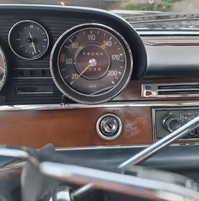 Mercedes-Benz 250 SE 1968 — Berline de prestige, moteur fiable, historique sans sinistre — Miniatur 8