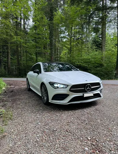 Mercedes-Benz CLA 220 Shooting Brake — Élégance break diesel 4Matic, 70'000 km — vista esterna