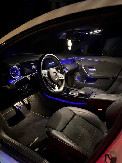 Mercedes-Benz CLA 220 Shooting Brake — Élégance break diesel 4Matic, 70'000 km — Miniatura 9