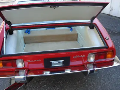 Maserati Ghibli 1971 — Coupé sportif légendaire, 75'000 km, sans sinistre — interni