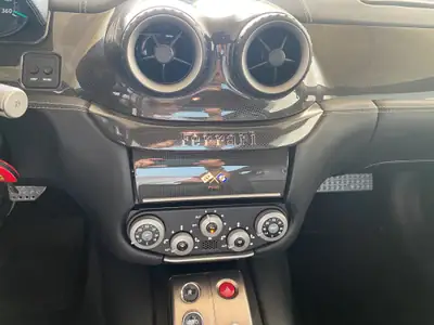 Ferrari 599 GTB — Le coupé sportif italien mythique, 620 ch purs — Miniatur 9