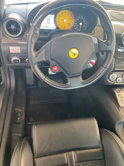 Ferrari 599 GTB — Le coupé sportif italien mythique, 620 ch purs — Miniatur 7