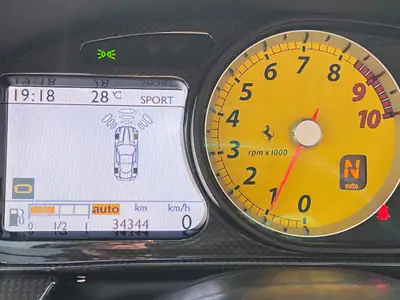 Ferrari 599 GTB — Le coupé sportif italien mythique, 620 ch purs — Miniatur 8