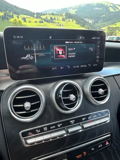 Mercedes-Benz C 220 d AMG Line 4Matic — Break diesel performant, sans sinistre — Miniatur 8