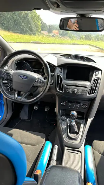 Ford Focus RS+ 2.3 EcoBoost AWD — Berline sportive 350 ch, préparée et sans sinistre — Thumbnail 9