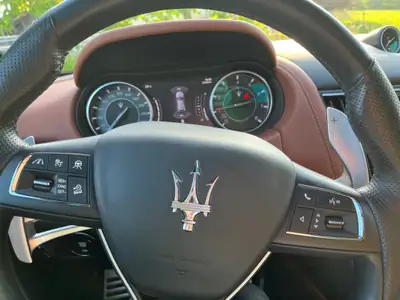 Maserati Levante 2.0 MHEV GT — SUV hybride premium, 48'000 km seulement — tableau de bord