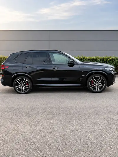 BMW X5 xDrive 48V 30d M Sport Pro — Reprise de leasing, SUV premium diesel hybride — vue extérieure