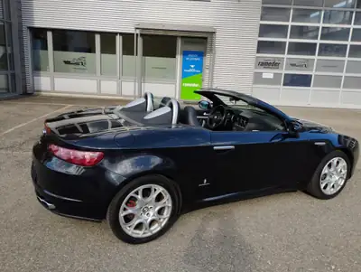 Alfa Romeo Spider 1.8 TBi — Cabriolet légendaire, moteur turbo, parfait état été — Innenraum