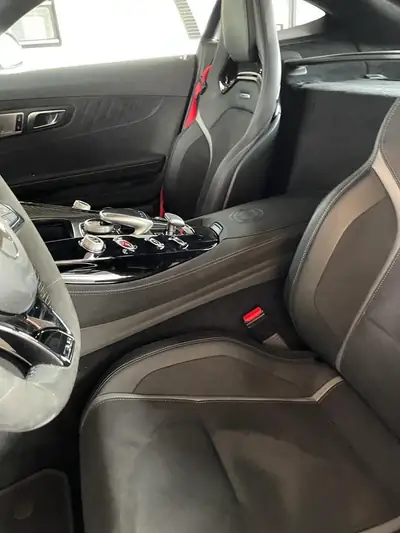 Mercedes-AMG GT R — Coupé sport pur, 585 ch et seulement 9'800 km — Miniatur 7