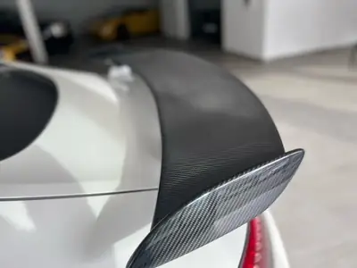 Mercedes-AMG GT R — Coupé sport pur, 585 ch et seulement 9'800 km — Miniatur 12
