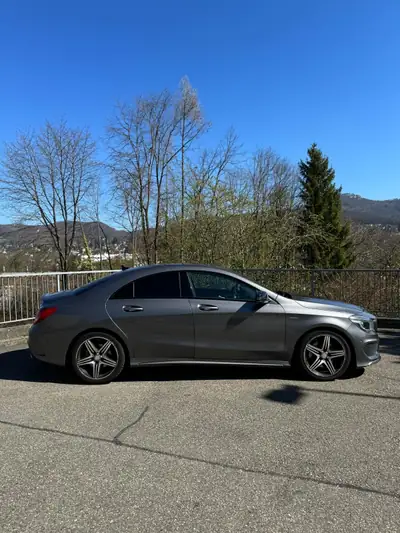 Mercedes-Benz CLA 250 Sport — Berline compacte 4Matic, 162'000 km, version sportive équipée — side view