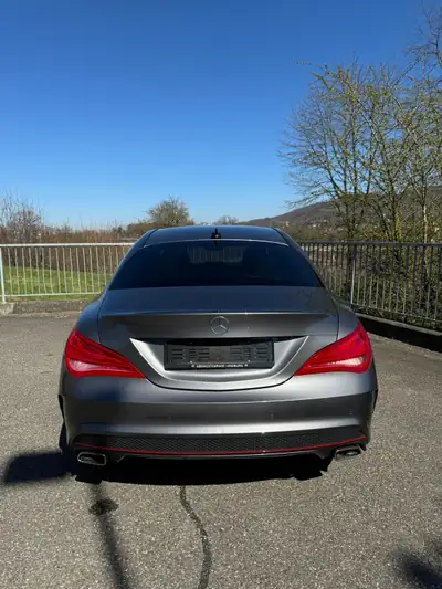 Mercedes-Benz CLA 250 Sport — Berline compacte 4Matic, 162'000 km, version sportive équipée — interior