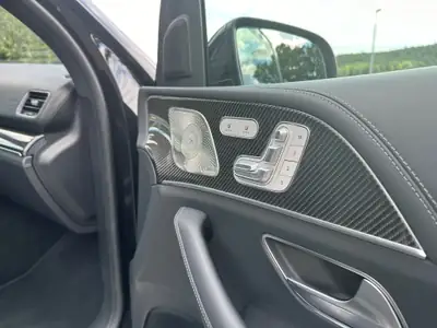 Mercedes-Benz GLE 63 S AMG 4Matic+ — SUV haute performance, équipement complet — Thumbnail 10