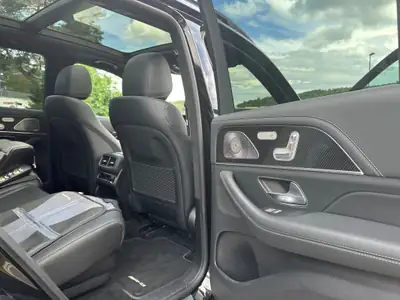 Mercedes-Benz GLE 63 S AMG 4Matic+ — SUV haute performance, équipement complet — Thumbnail 12