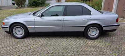 BMW 740i — Berline de prestige, moteur 4.4L performant, sans sinistre — Außenansicht