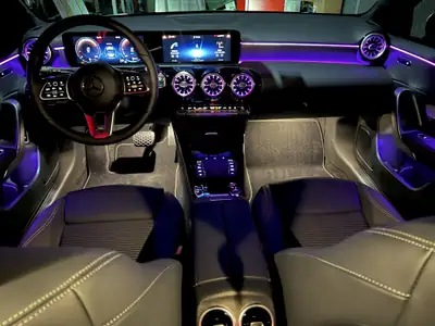 Mercedes-Benz Classe A 250e — Hybride rechargeable, 100 km seulement, finition AMG — Miniatur 12