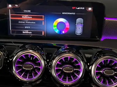 Mercedes-Benz Classe A 250e — Hybride rechargeable, 100 km seulement, finition AMG — Miniatur 16
