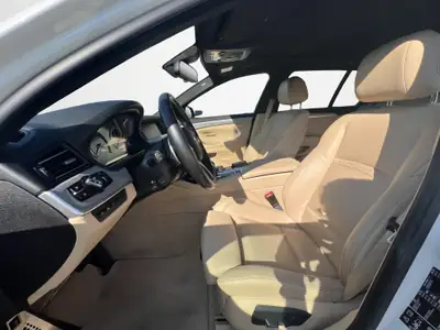 BMW 530d xDrive Touring — Break diesel performant, entretien BMW certifié — Miniature 9