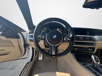 BMW 530d xDrive Touring — Break diesel performant, entretien BMW certifié — Miniature 10