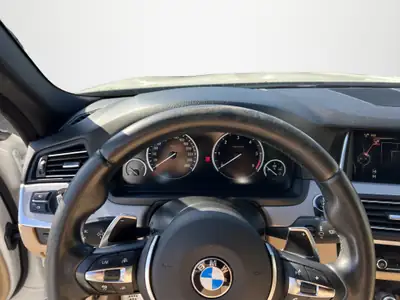 BMW 530d xDrive Touring — Break diesel performant, entretien BMW certifié — Miniature 11
