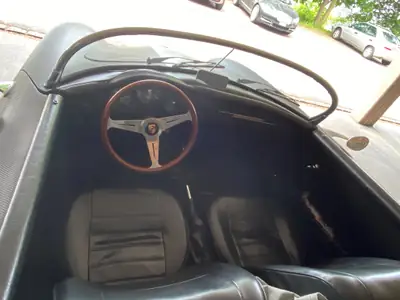 Porsche 356 Speedster APAL Replica 1956 — Légende cabriolet, finition carbone, État impeccable — Innenraum