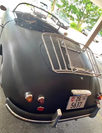 Porsche 356 Speedster APAL Replica 1956 — Légende cabriolet, finition carbone, État impeccable — Armaturenbrett