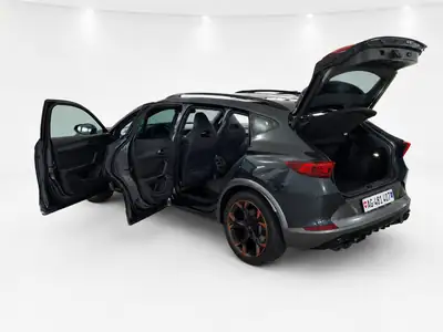 CUPRA Formentor 2.0 TSI VZ 4Drive — SUV coupé haute performance, transmission intégrale — rear view