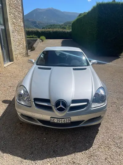 Mercedes-Benz SLK 350 — Roadster cabriolet sportif, 272 ch et très peu kilométré — Seitenansicht