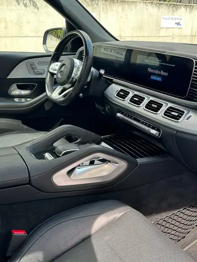 Mercedes-Benz GLE 300 d 4Matic AMG Line — SUV 7 places diesel, pack premium et assistance avancée — Miniature 11