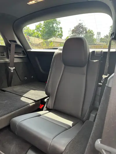 Mercedes-Benz GLE 300 d 4Matic AMG Line — SUV 7 places diesel, pack premium et assistance avancée — Miniature 15