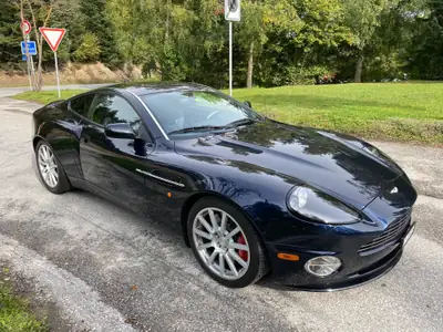 Aston Martin V12 Vanquish S — Coupé sport britannique d'exception, 29'000 km seulement — Außenansicht