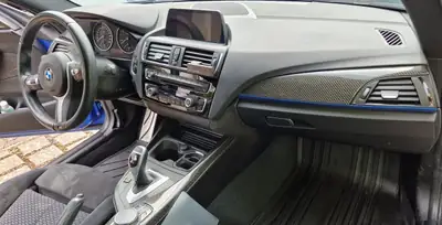 BMW M135i Steptronic — Coupé sportif 326 ch, traction arrière rare et équipé Bilstein — Detail