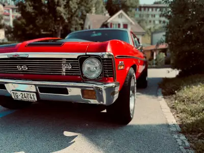 Chevrolet Nova 1970 — Muscle car légendaire, 350 ch, 70 000 km seulement — vista esterna