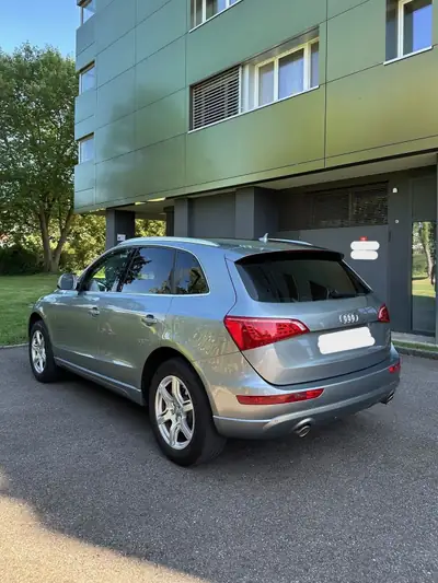 Audi Q5 3.0 TDI quattro — SUV premium diesel tout-terrain, sans accident — détail