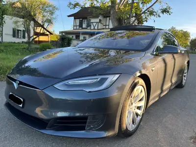 Tesla Model S 75 D — Berline électrique haute performance, 220 000 km, Hardware 3 — Seitenansicht