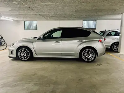 Subaru WRX STI Sport 2.5 Turbo 4WD — Berline sportive japonaise, 301 ch intégraux — Detail