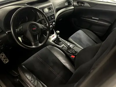 Subaru WRX STI Sport 2.5 Turbo 4WD — Berline sportive japonaise, 301 ch intégraux — Miniatur 8