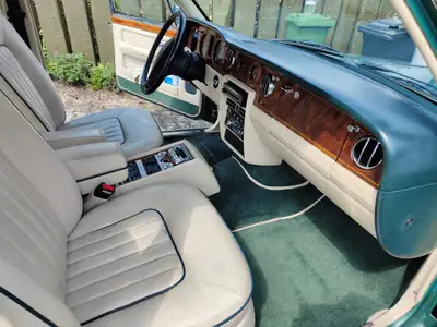 Rolls-Royce Silver Spur II 1990 — Limousine de prestige, première main Suisse, sans accident — Seitenansicht