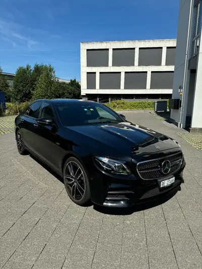 Mercedes-Benz E 53 AMG — Berline sportive 435 ch, première main, kilométrage modéré — détail