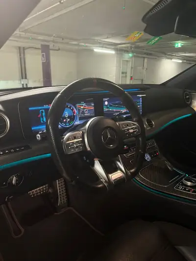 Mercedes-Benz E 53 AMG — Berline sportive 435 ch, première main, kilométrage modéré — Miniature 10