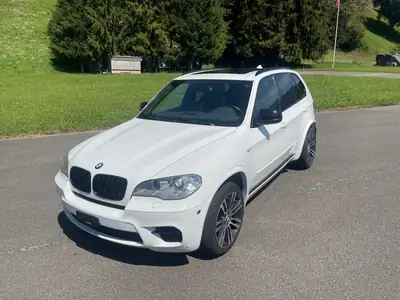 BMW X5 xDrive M50d Steptronic — SUV premium diesel, 381 ch et consommation maîtrisée — vue extérieure
