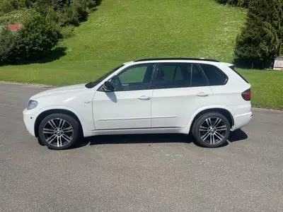 BMW X5 xDrive M50d Steptronic — SUV premium diesel, 381 ch et consommation maîtrisée — intérieur