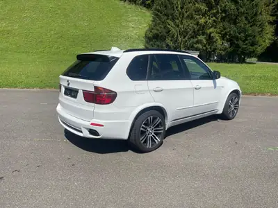 BMW X5 xDrive M50d Steptronic — SUV premium diesel, 381 ch et consommation maîtrisée — Miniature 8